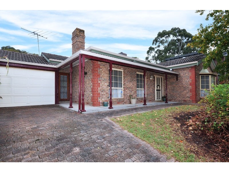 2 Marienberg Rise, Aberfoyle Park SA 5159