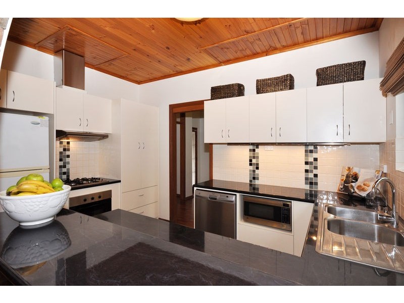 2 Marienberg Rise, Aberfoyle Park SA 5159
