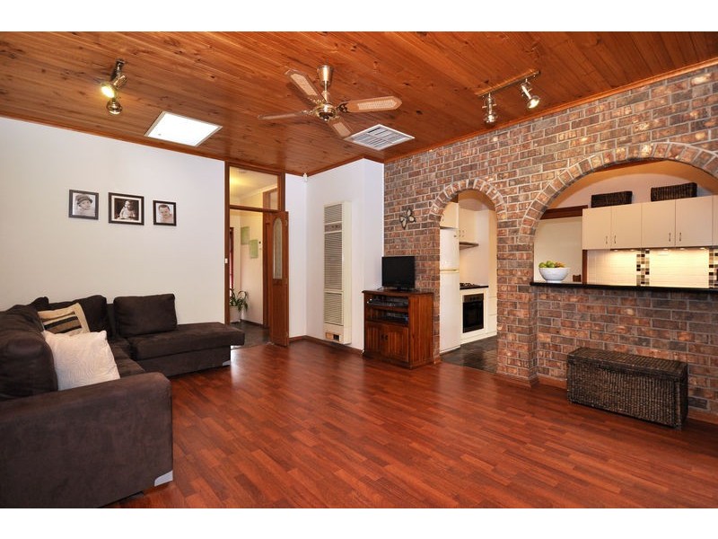 2 Marienberg Rise, Aberfoyle Park SA 5159
