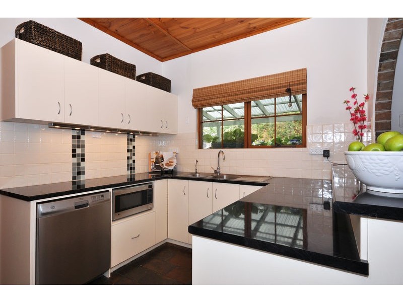 2 Marienberg Rise, Aberfoyle Park SA 5159