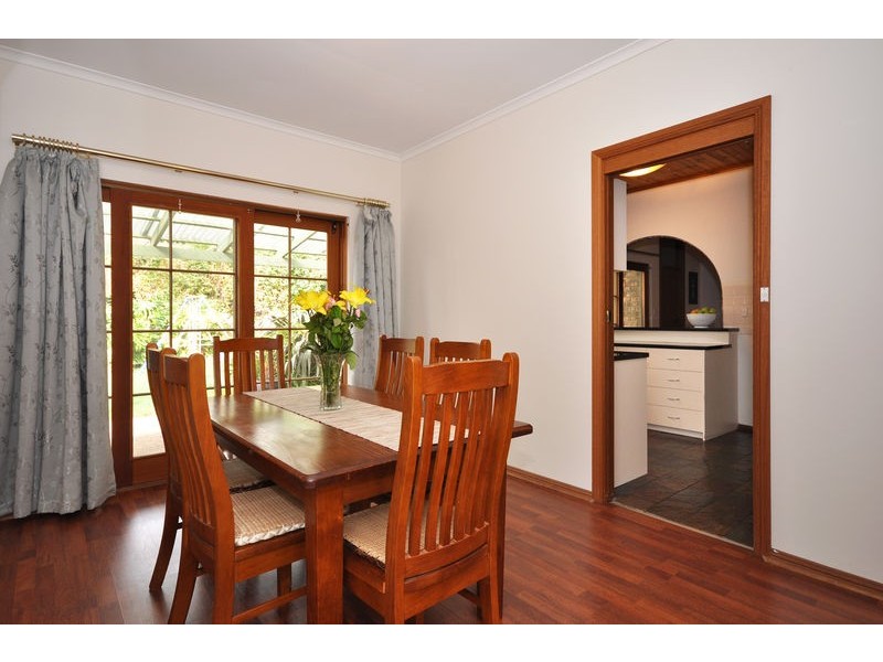 2 Marienberg Rise, Aberfoyle Park SA 5159