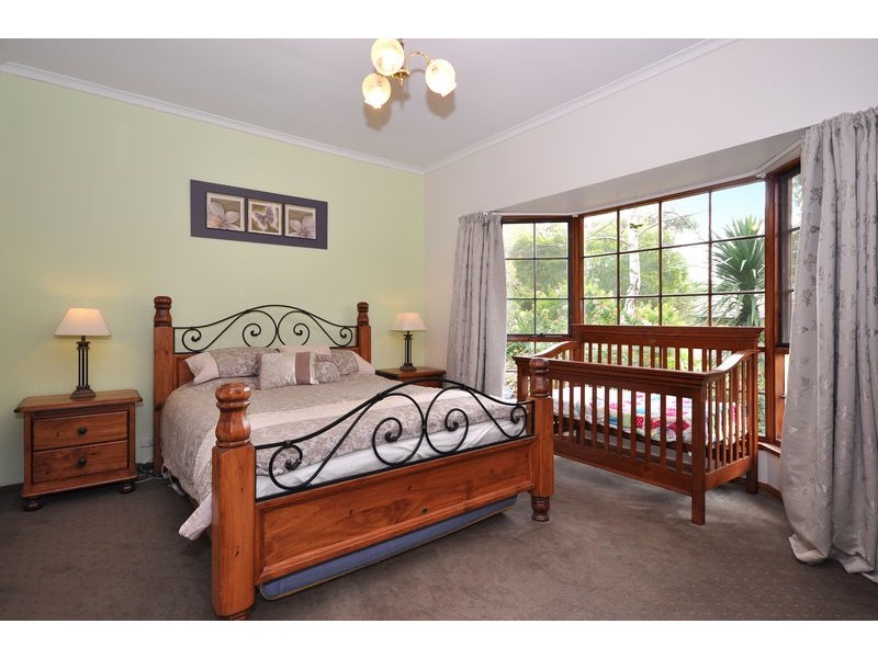 2 Marienberg Rise, Aberfoyle Park SA 5159