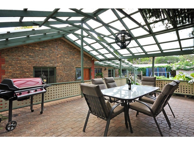 2 Marienberg Rise, Aberfoyle Park SA 5159