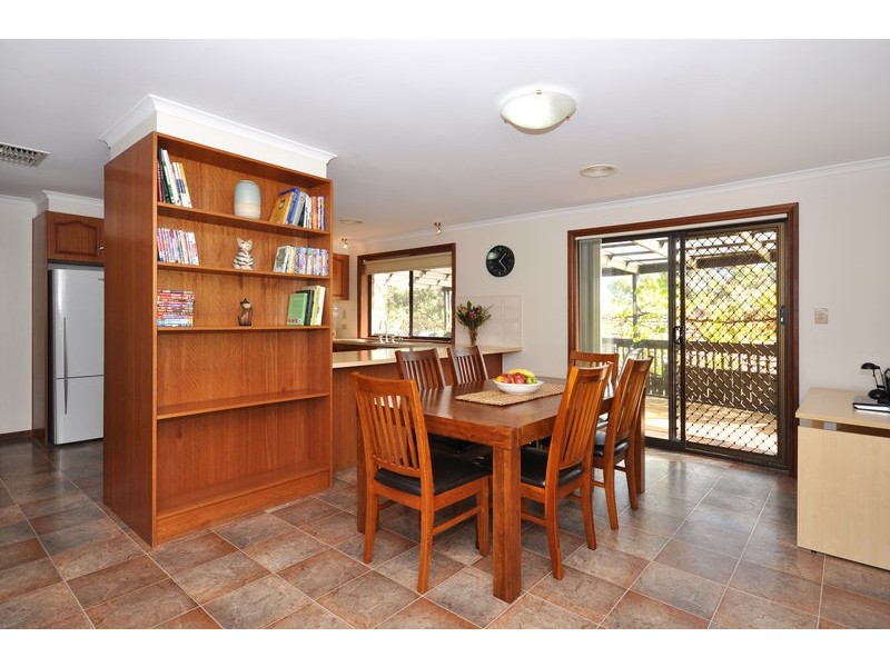 31 Outlook Drive, Aberfoyle Park SA 5159