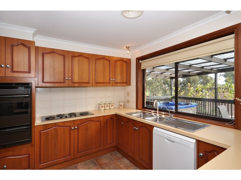 31 Outlook Drive, Aberfoyle Park SA 5159