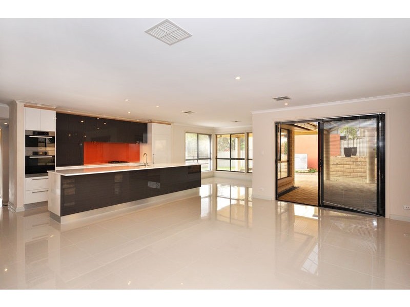 13 Coast View Court, Chandlers Hill SA 5159