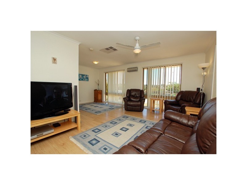 48 French Crescent, Trott Park SA 5158