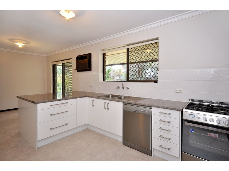 29 Hui Hui Drive, Happy Valley SA 5159