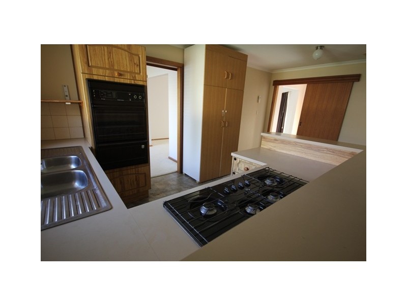 10 Abberton Street, Flagstaff Hill SA 5159