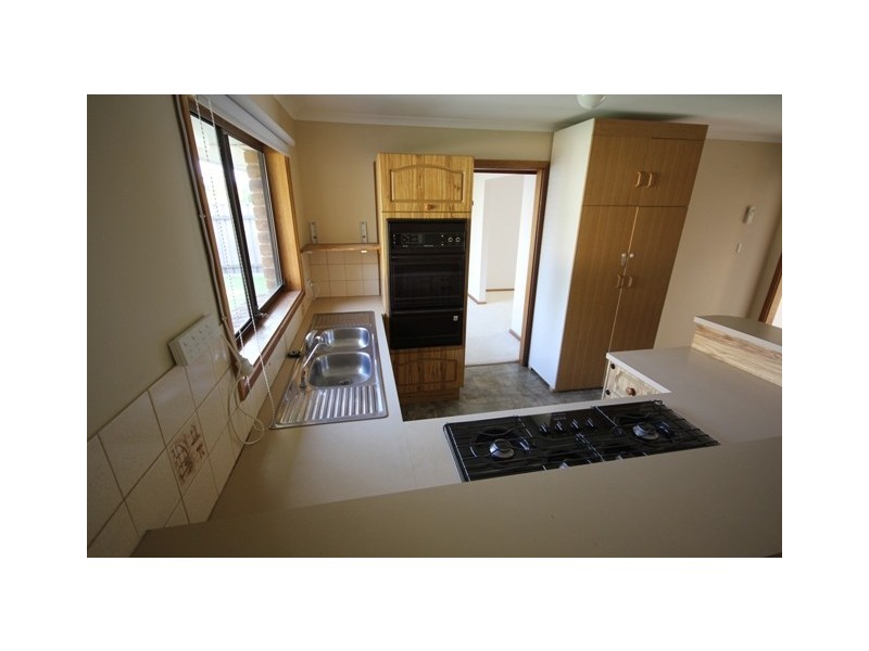 10 Abberton Street, Flagstaff Hill SA 5159