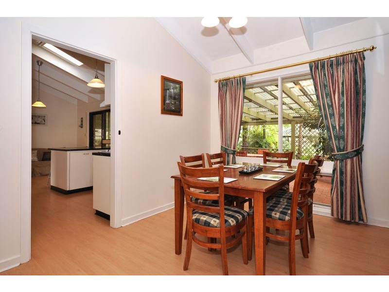 16 Blinkbrae Avenue, Happy Valley SA 5159