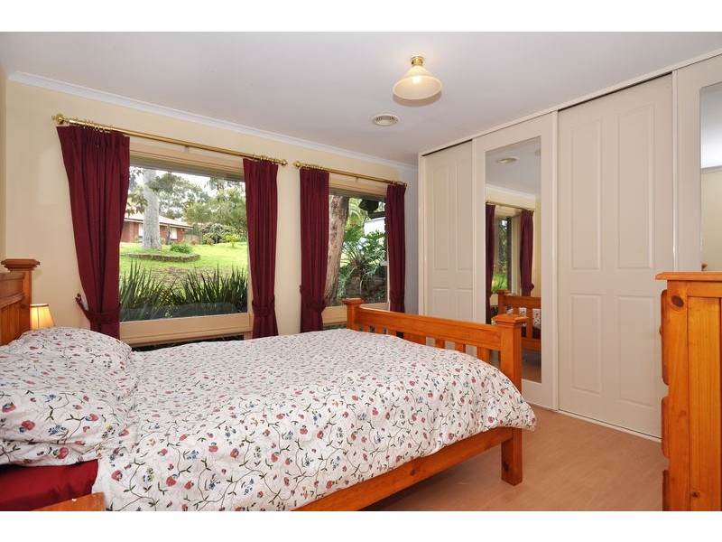 16 Blinkbrae Avenue, Happy Valley SA 5159