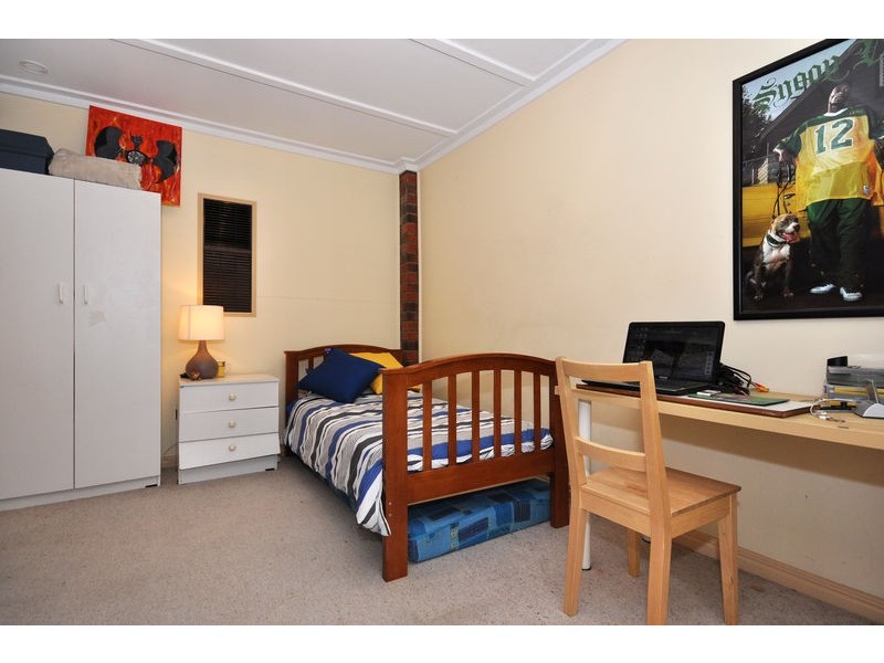 16 Blinkbrae Avenue, Happy Valley SA 5159