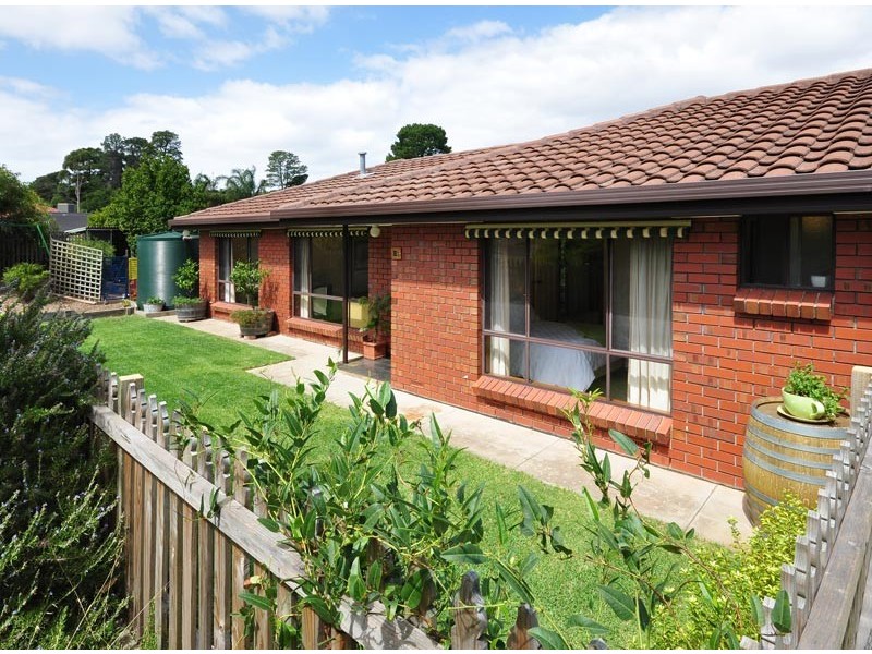 1A Simon Court, Aberfoyle Park SA 5159