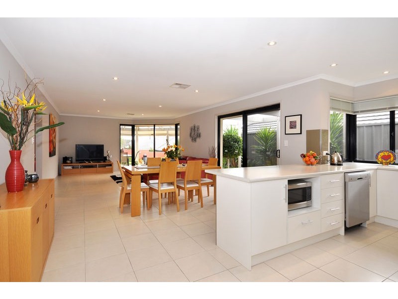 19 Acacia Grove, Flagstaff Hill SA 5159