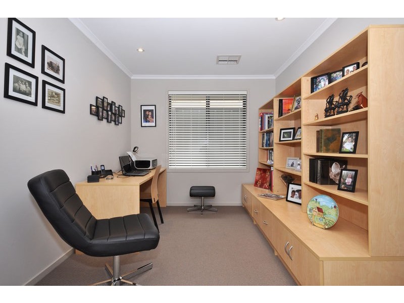 19 Acacia Grove, Flagstaff Hill SA 5159