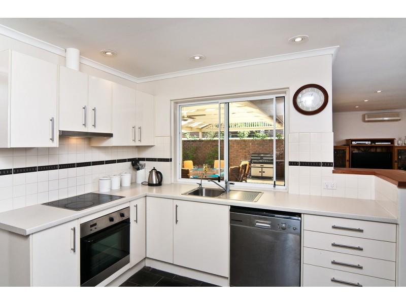 13 Elgin Way, Flagstaff Hill SA 5159