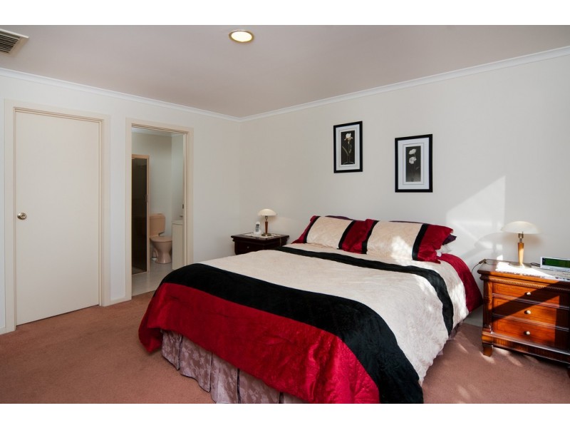 2 Buttercup Grove, Morphett Vale SA 5162