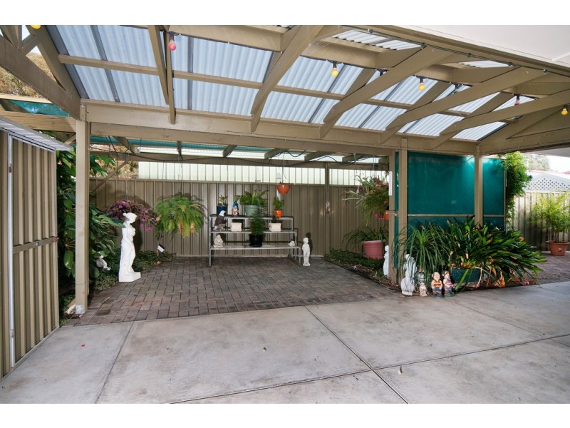 2 Buttercup Grove, Morphett Vale SA 5162