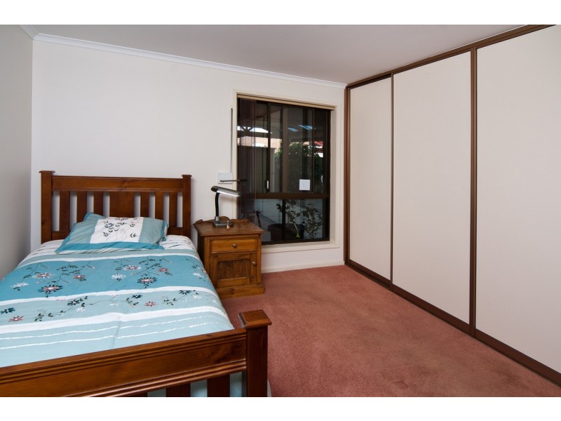 2 Buttercup Grove, Morphett Vale SA 5162