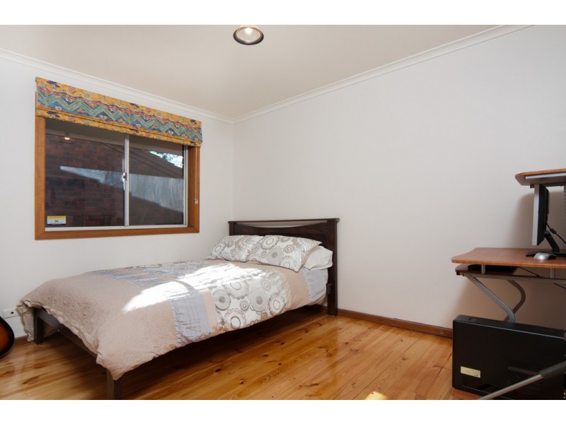 32 Oakridge Road, Aberfoyle Park SA 5159