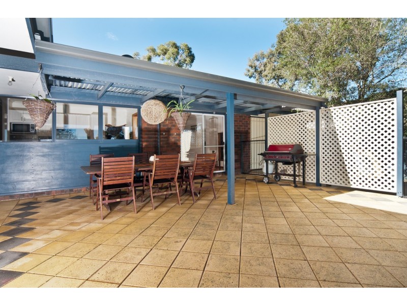 32 Oakridge Road, Aberfoyle Park SA 5159