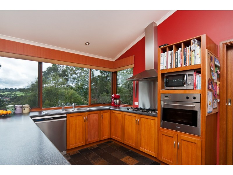 5 Goldfinch Place, Flagstaff Hill SA 5159