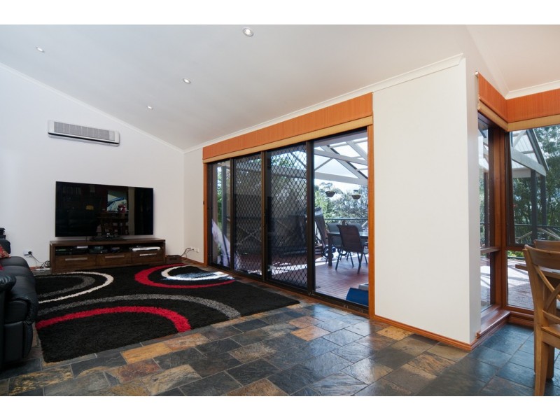 5 Goldfinch Place, Flagstaff Hill SA 5159