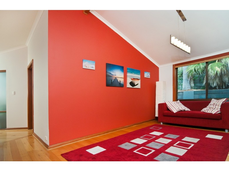 5 Goldfinch Place, Flagstaff Hill SA 5159