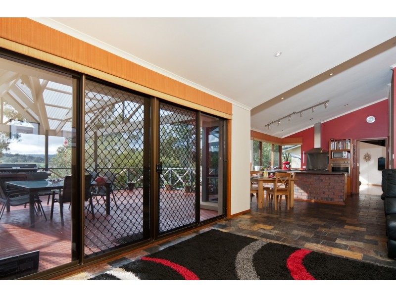 5 Goldfinch Place, Flagstaff Hill SA 5159
