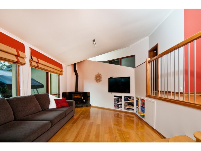 5 Goldfinch Place, Flagstaff Hill SA 5159