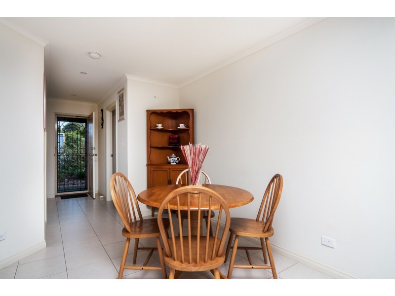 18 Vienna Avenue, Aberfoyle Park SA 5159