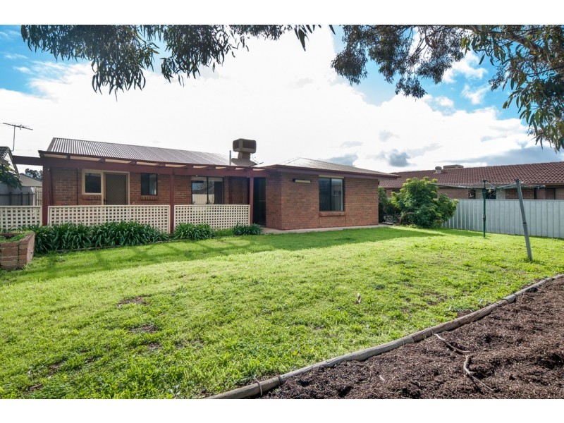4 Buttercup Grove, Morphett Vale SA 5162