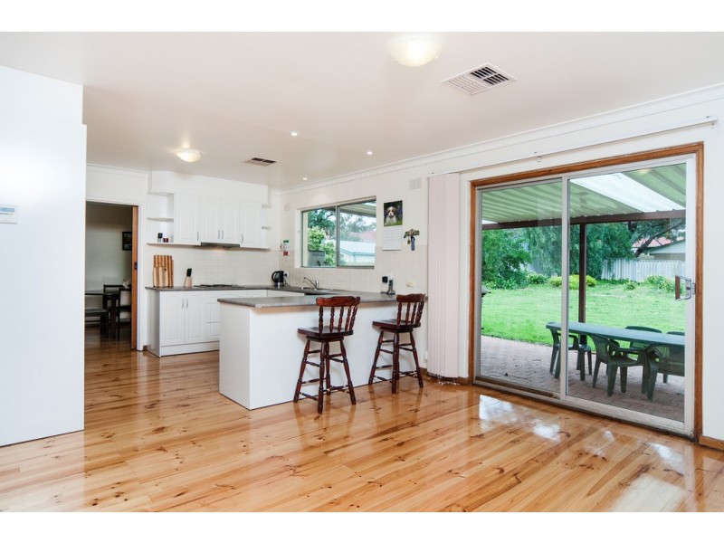 32 Gorelon Drive, Flagstaff Hill SA 5159
