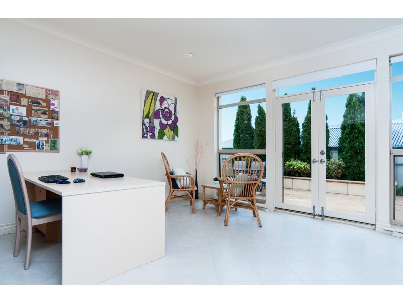 48 Sandalwood Crescent, Flagstaff Hill SA 5159