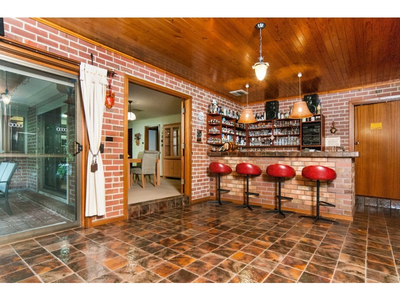 7 Oakridge Road, Aberfoyle Park SA 5159