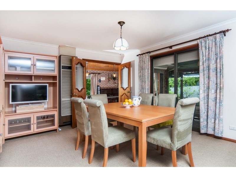 7 Oakridge Road, Aberfoyle Park SA 5159