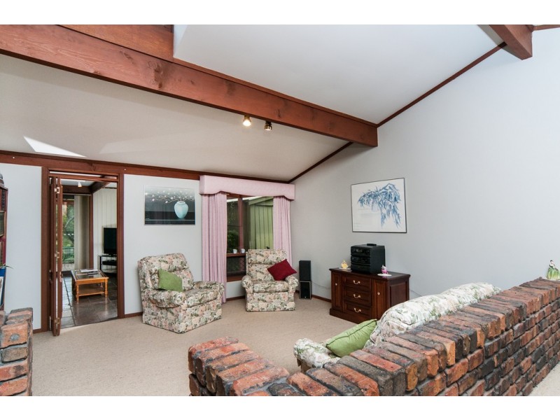 26 Banksia Road, Aberfoyle Park SA 5159