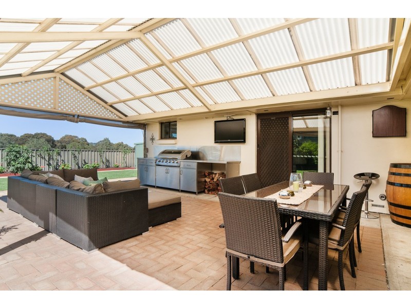 27 Campus Drive, Aberfoyle Park SA 5159