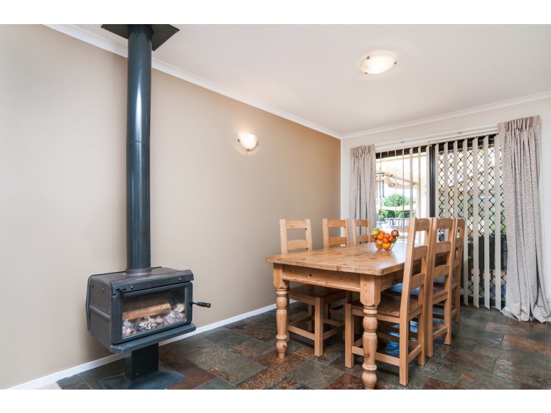 27 Campus Drive, Aberfoyle Park SA 5159