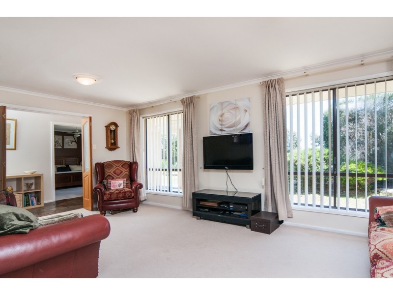 27 Campus Drive, Aberfoyle Park SA 5159