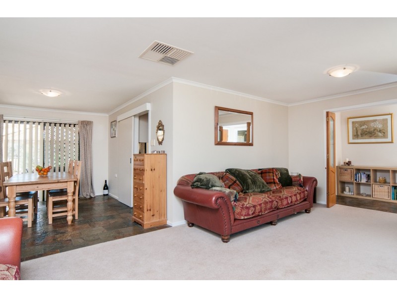 27 Campus Drive, Aberfoyle Park SA 5159