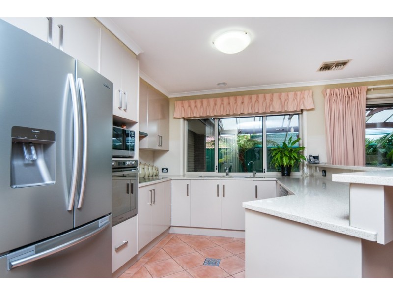 16 Glen Eyre Court, Aberfoyle Park SA 5159