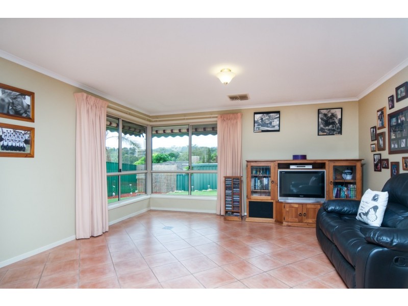 16 Glen Eyre Court, Aberfoyle Park SA 5159