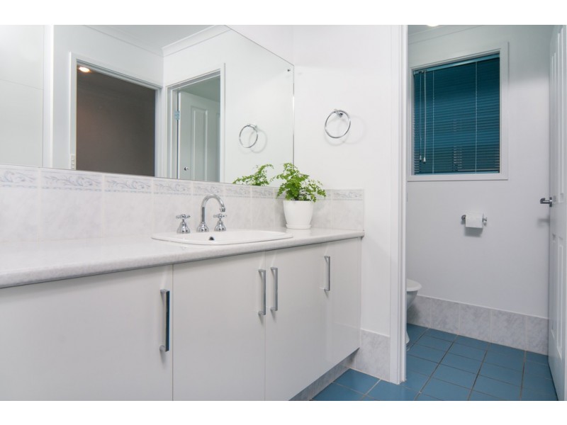 16 Glen Eyre Court, Aberfoyle Park SA 5159