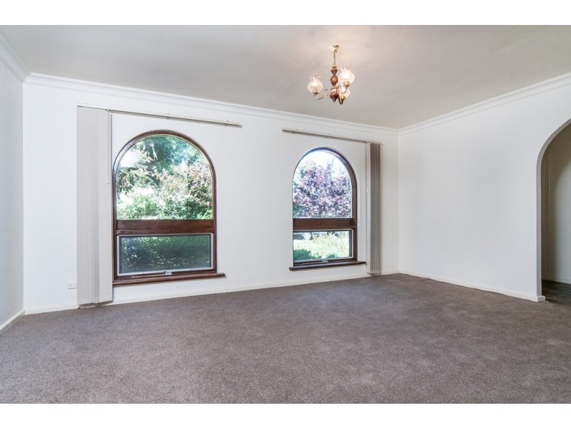 2 Holmes Court, Flagstaff Hill SA 5159