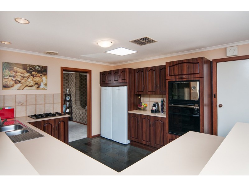 44 Monaco Circuit, Aberfoyle Park SA 5159