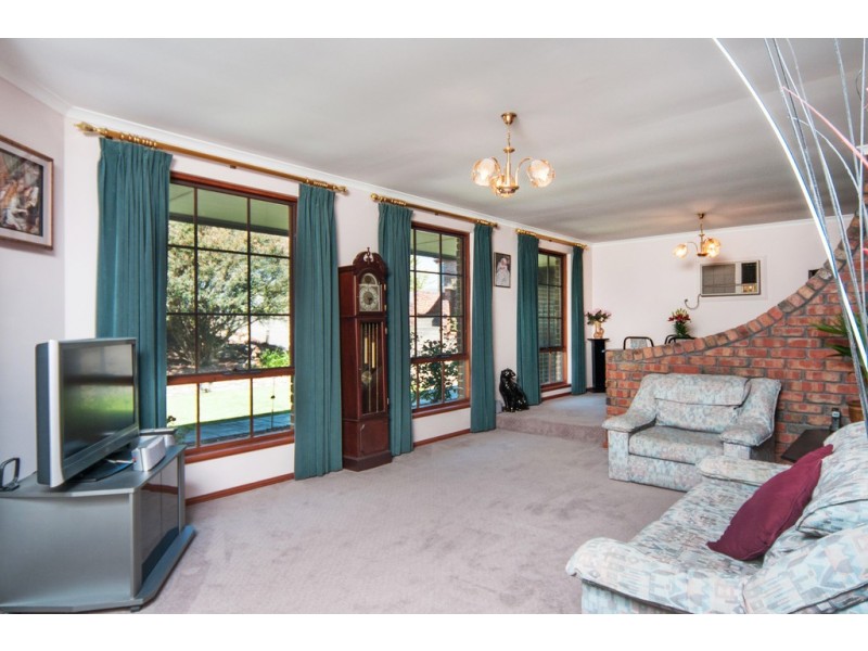 4 Lowry Court, Flagstaff Hill SA 5159