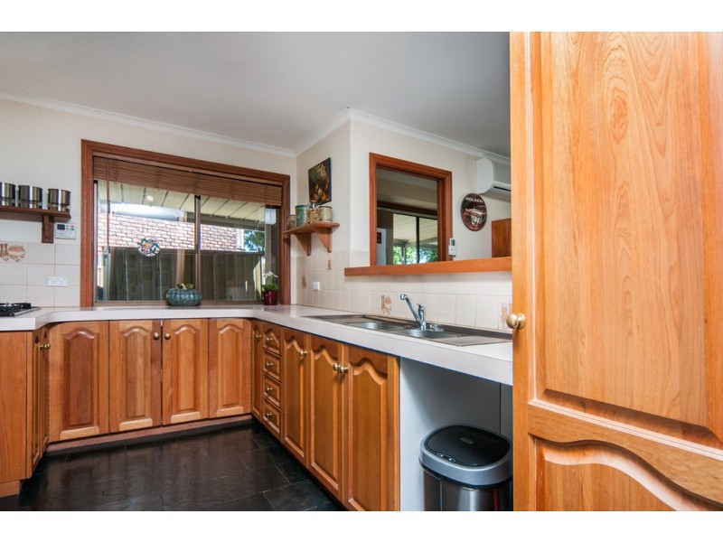 4 Lowry Court, Flagstaff Hill SA 5159