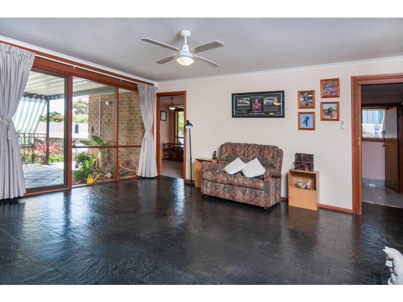 4 Lowry Court, Flagstaff Hill SA 5159